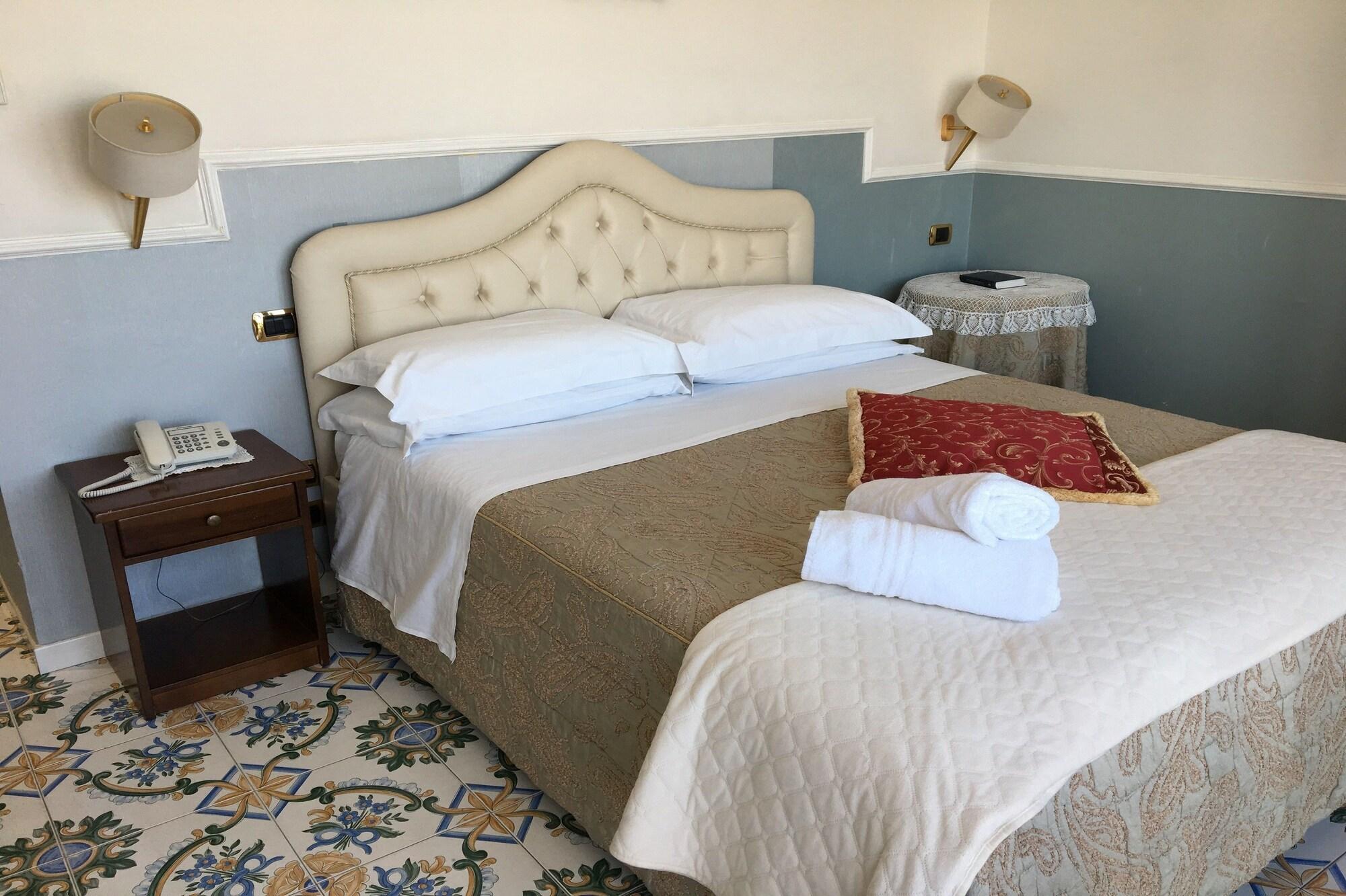 Experience Boutique Hotel - Villa Cimmino Castellammare di Stabia Exterior photo