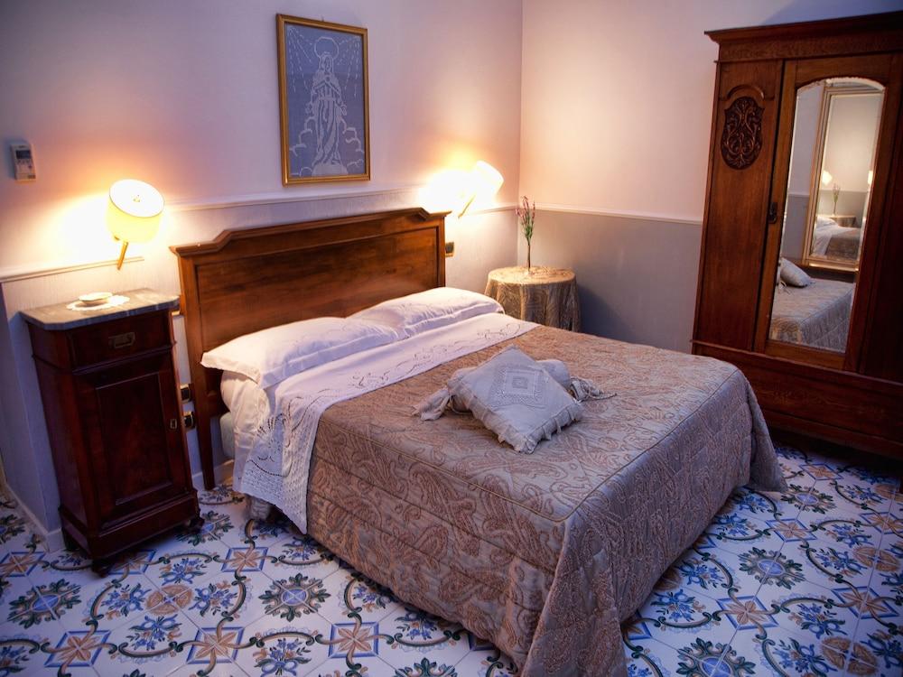Experience Boutique Hotel - Villa Cimmino Castellammare di Stabia Exterior photo